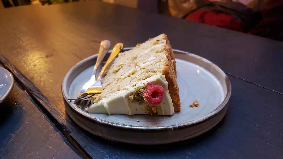 Cake Glorious – cake shop in Llanybydder, Lampeter